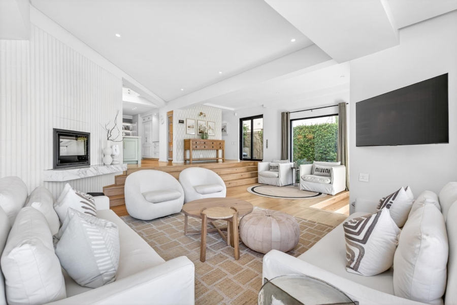 4 Bedroom Property for Sale in Tamboerskloof Western Cape